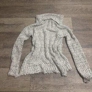 Women’s Turtle neck knit